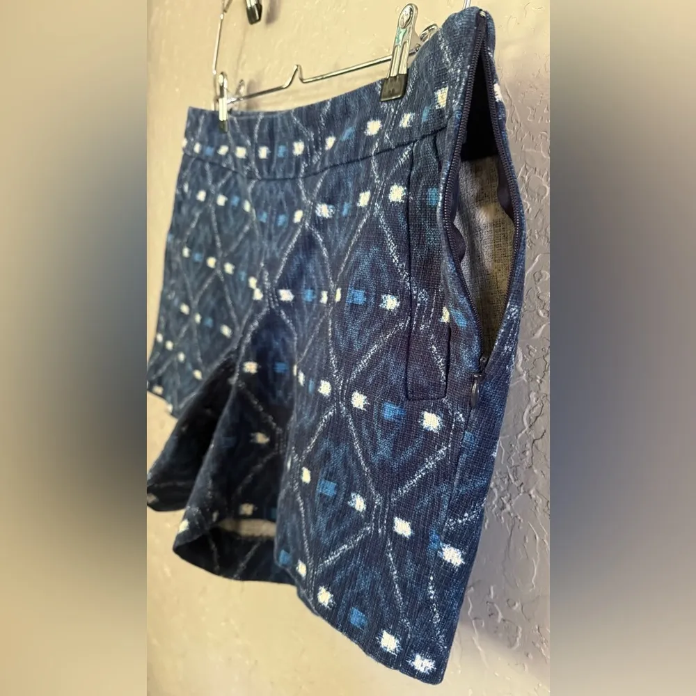J Crew Batik Basketweave Ikat Print Chino Shorts Size 10 Women’s Navy Blue White - Image 3