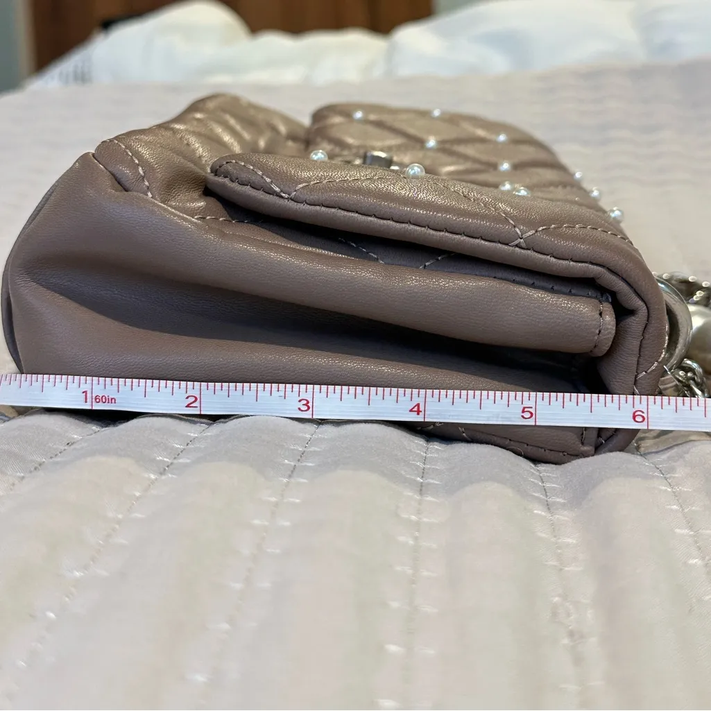 Badgley Mischka Vegan Leather Pearl Accents ladies purse/crossbody - Image 6