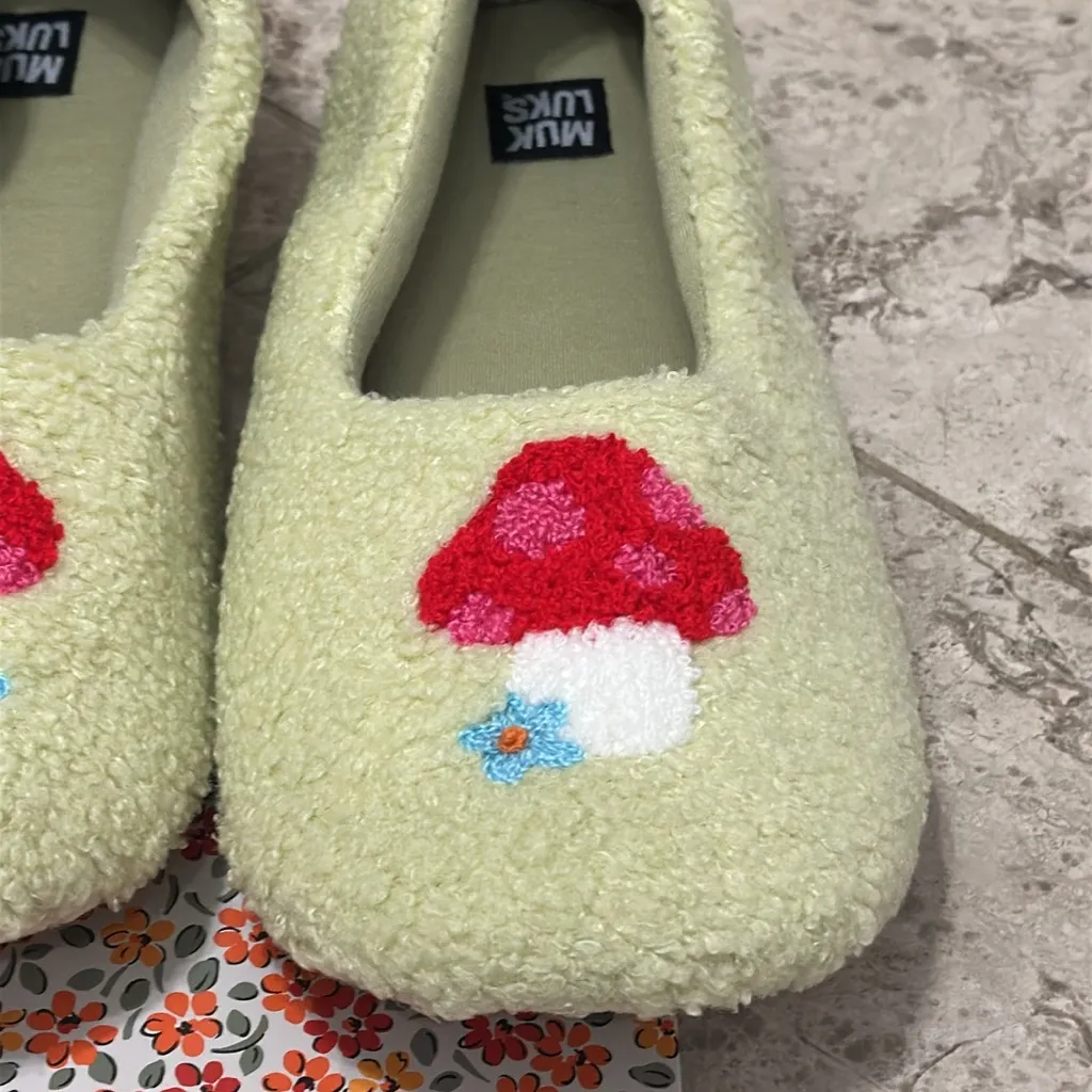 Muk Luks Ballerina Slippers NEW Lime Mushroom Green Size undefined - Image 4