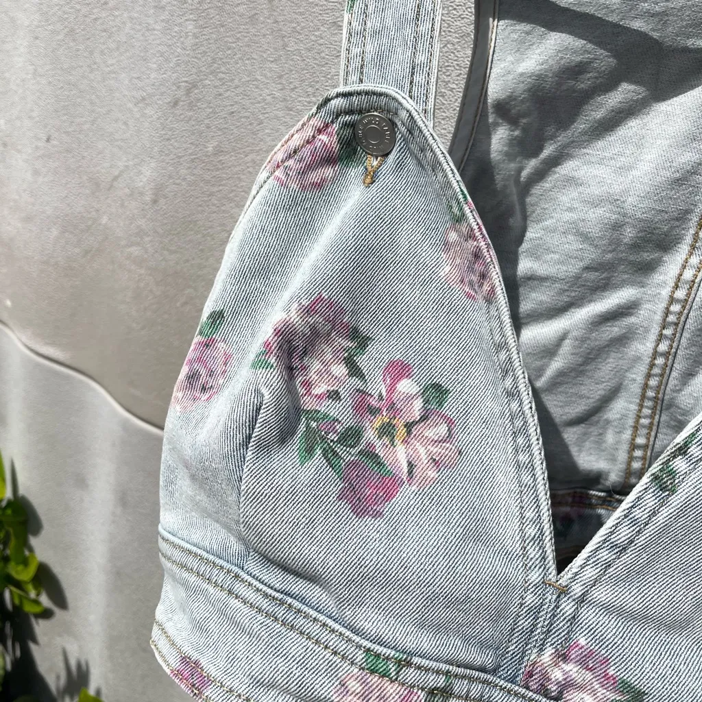 Wild Fable Denim Vest Tank Cropped Light Wash Floral Print Women's Sz M - Image 8