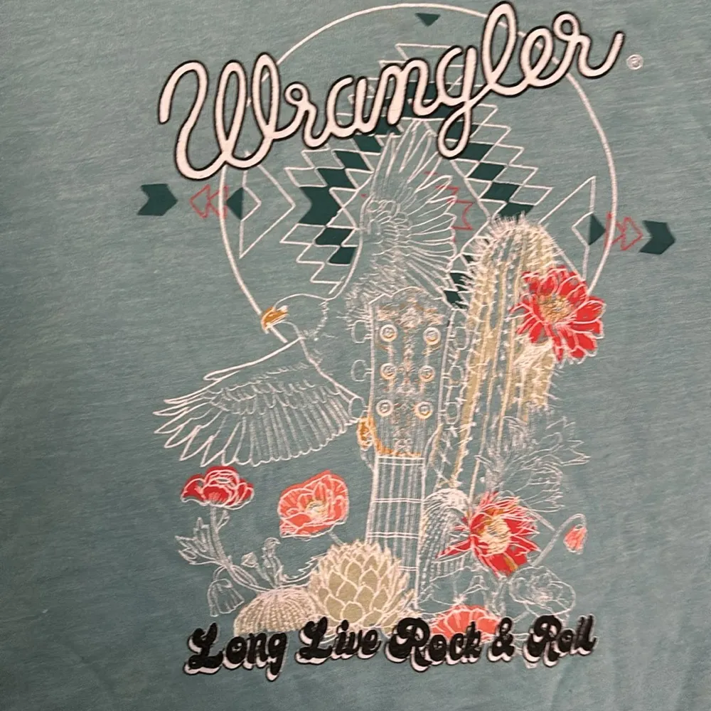 Wrangler crop tee size xl - Image 4