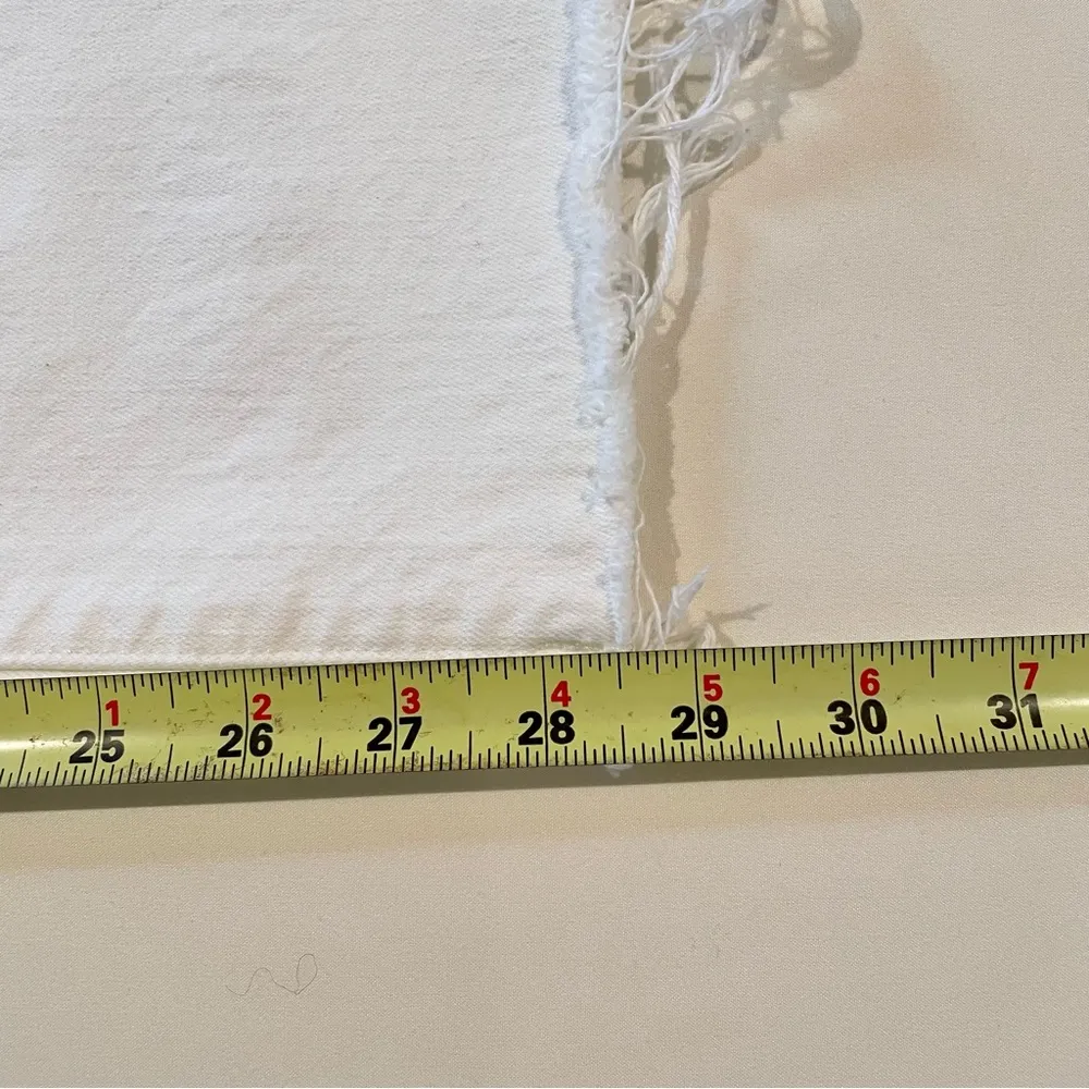 The Perfect Vintage Straight Jean in Tile White: Ripped Knee Edition 26 - Image 12