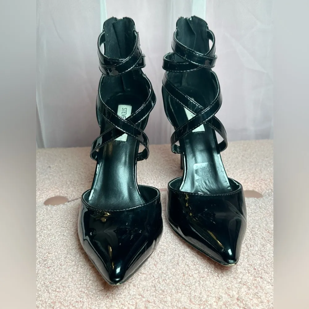 Gorgeous Steve Madden Black Shiny Strappy Women’s Sexy Pumps High Heels 8.5M - Image 2