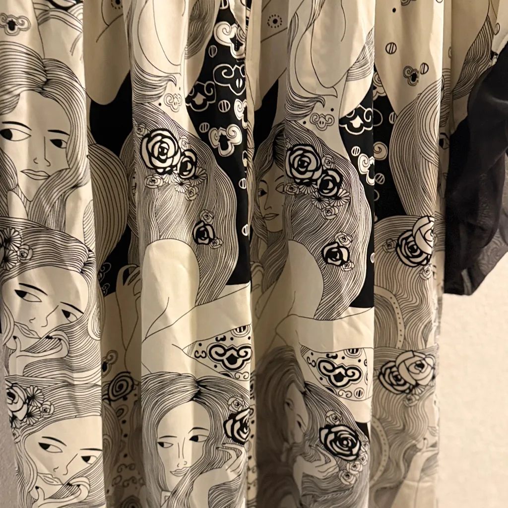 Unique Vintage Psychedelic Goddess Black and Cream Long Sleeve maxi Dress Size M - Image 13