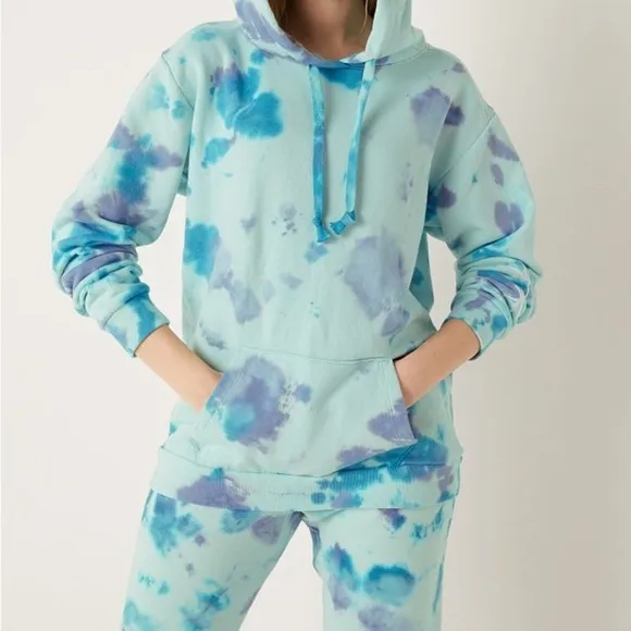 VS PINK Fleece Pullover Hoodie Kangaroo Pockets Campus Oversized Campus NWT - Image 3