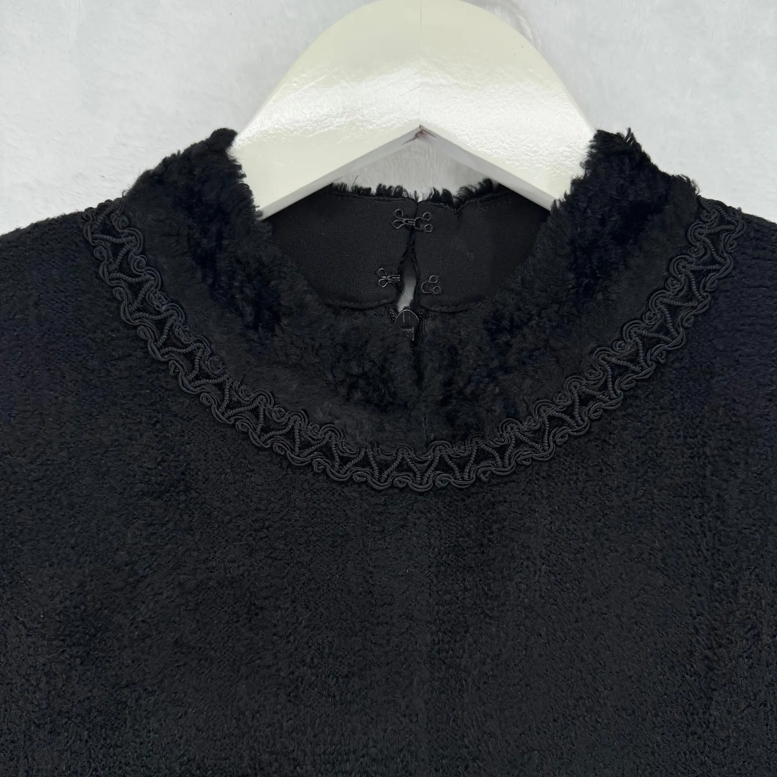 ST JOHN COLLECTION BY MARIE GRAY Black Textured Sheath Dress With Fur Trim Sz 8 - Image 7