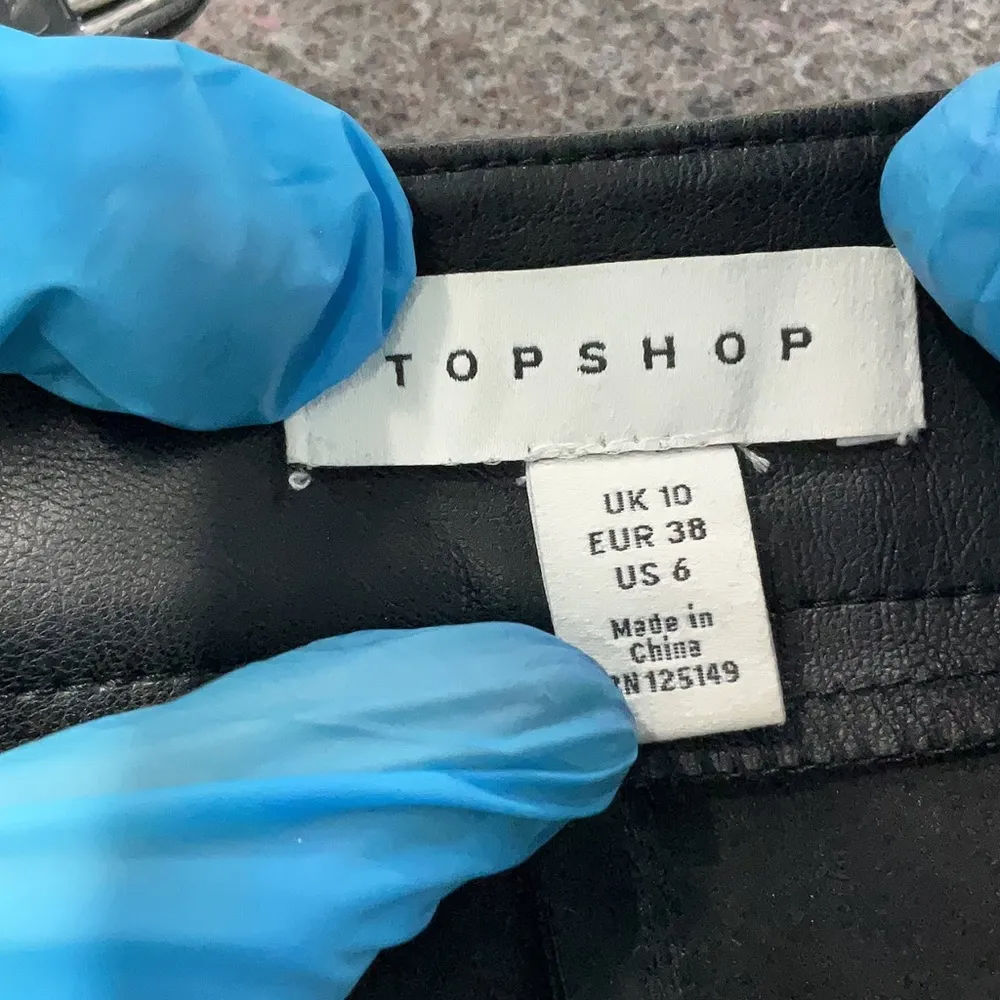 Topshop faux leather cargo trouser black high rise pants size 6 - Image 6