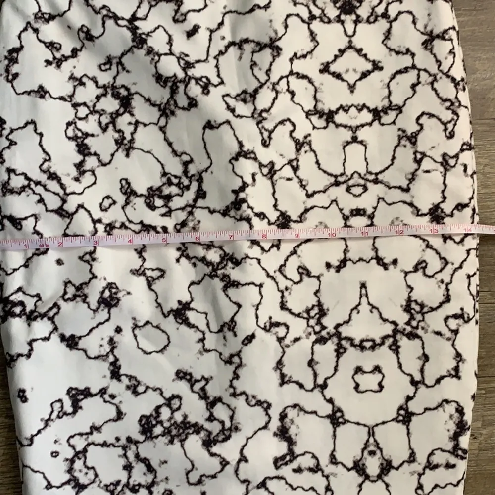 Midnight Alias Marble Stretch Skirt SZ 8 White - Image 10