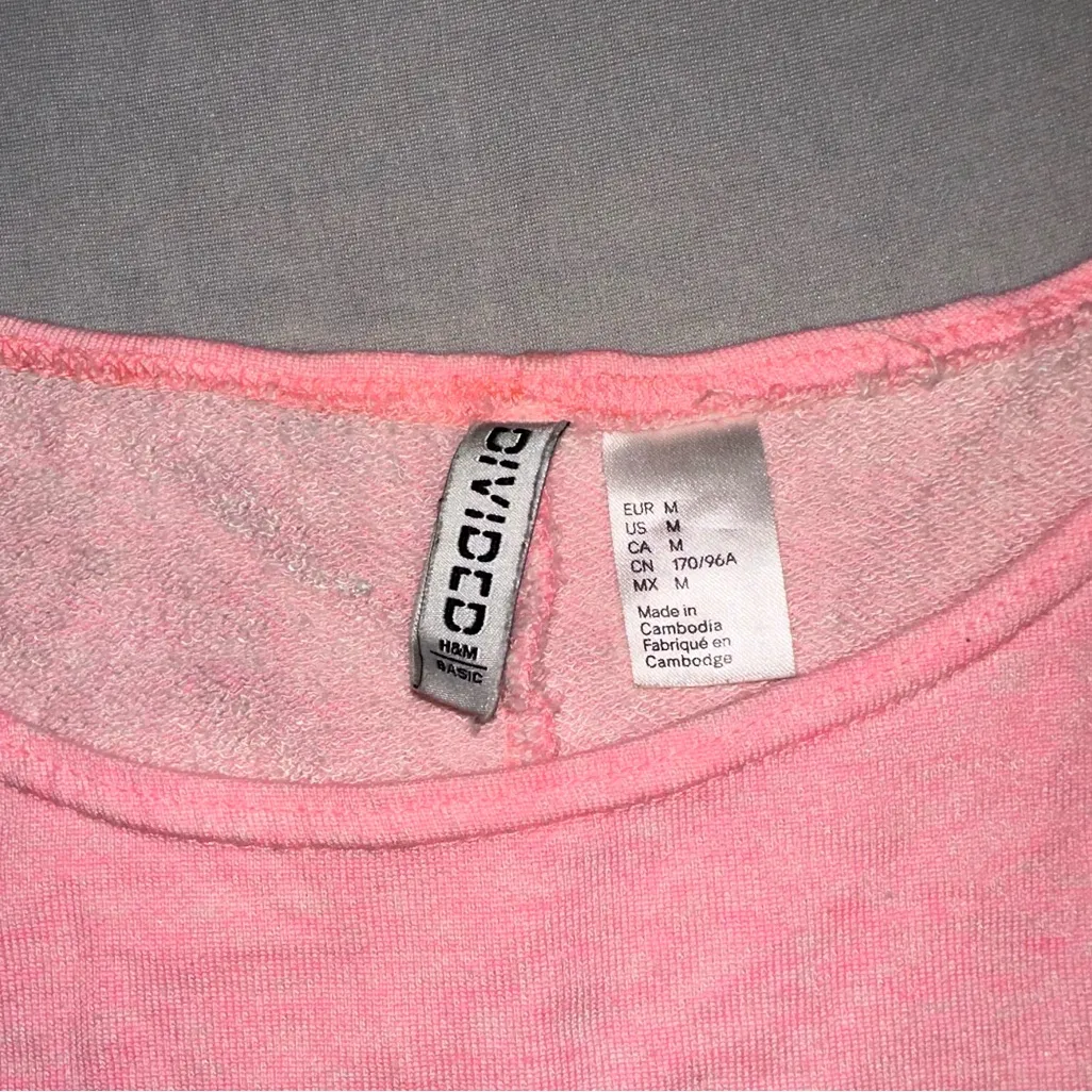 DIVIDED by H&M • Bright Pink Pull Over Sweater Women’s Size Medium - Image 3