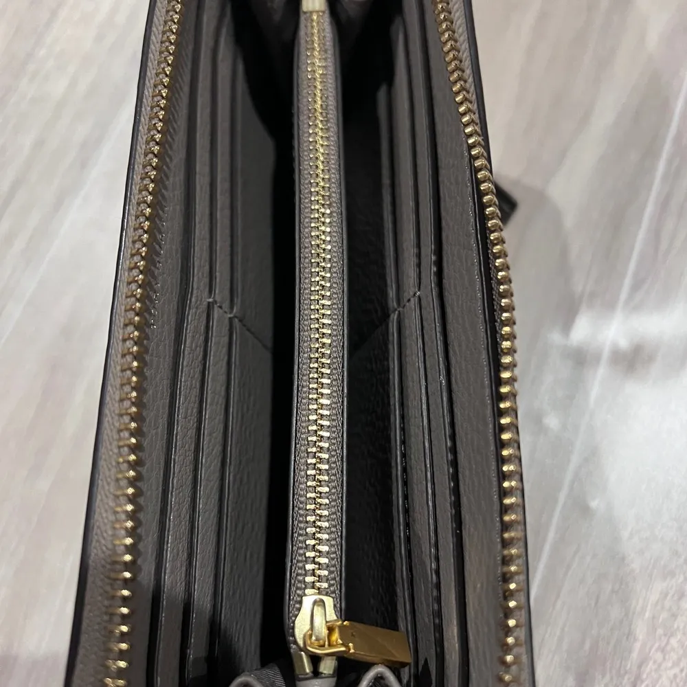 Tory Burch Perry Zip Around Continental Wallet Leather Gray - Image 6