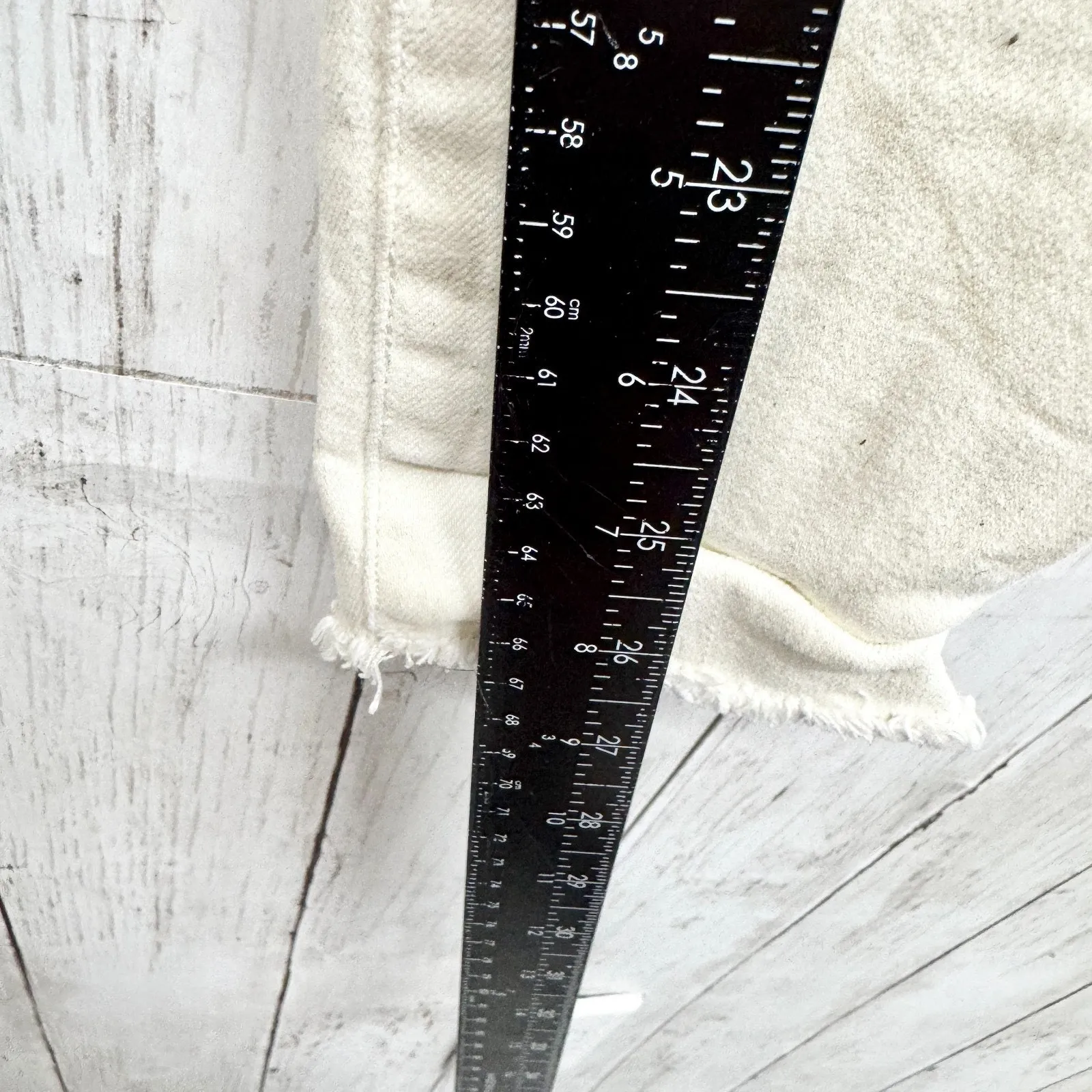 Vineyard Vines Pants Women Size 2 Ivory High Rise Skinny Jeans Raw Hem 5-Pocket - Image 4