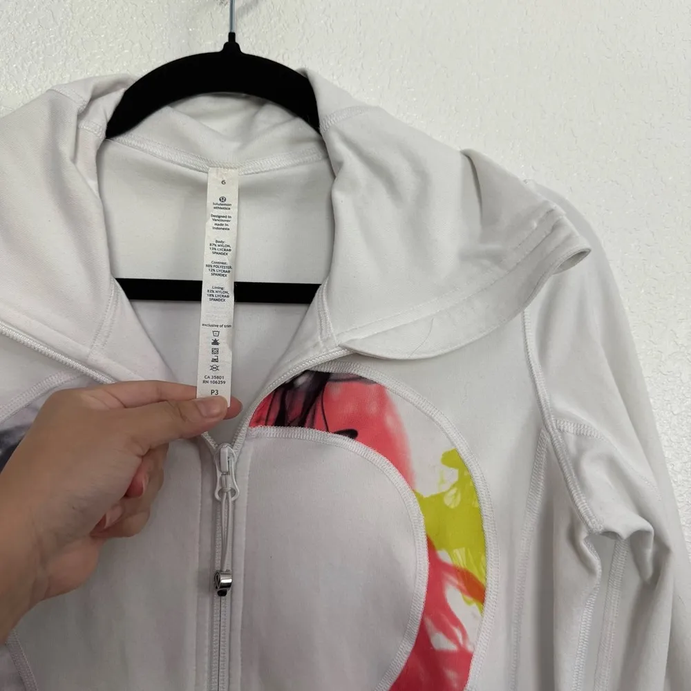 NWT Lululemon In Stride White Rare Unicorn Tears Jacket 6 - Image 3