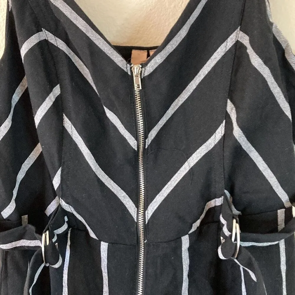 Buckle‎ Woven Striped Jumpsuit in Black and White Size Small (J13) - Image 4
