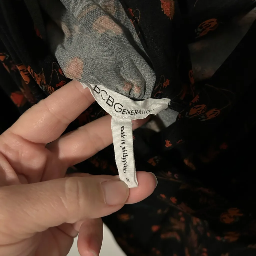 BCBGeneration Black and Orange Floral Bodysuit - Image 3