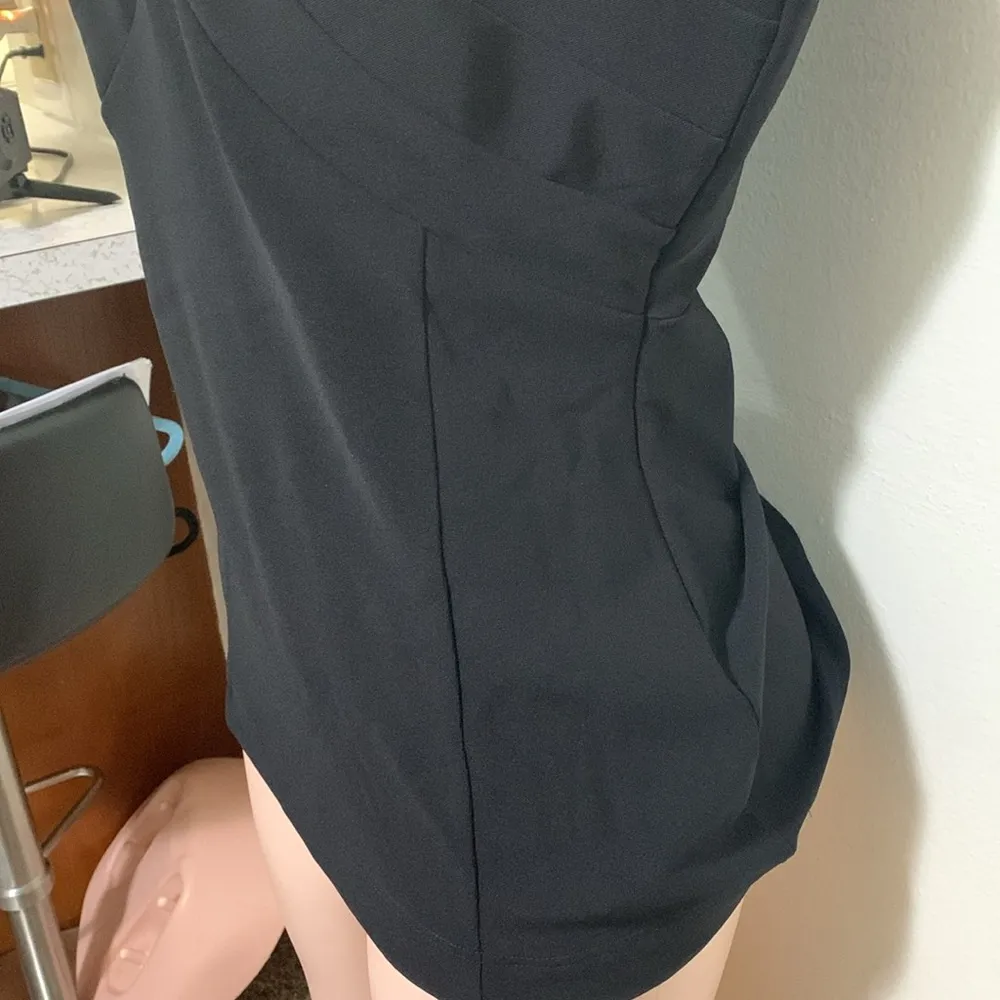 Boston Proper woman size MEDIUM black sleeveless tank blouse top - Image 6