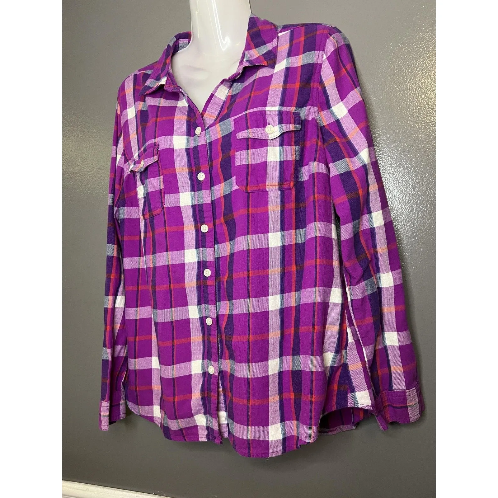 Old Navy Shirt Womens Large Purple Pink Plaid Flannel Button Up Long Sleeve - Image 3