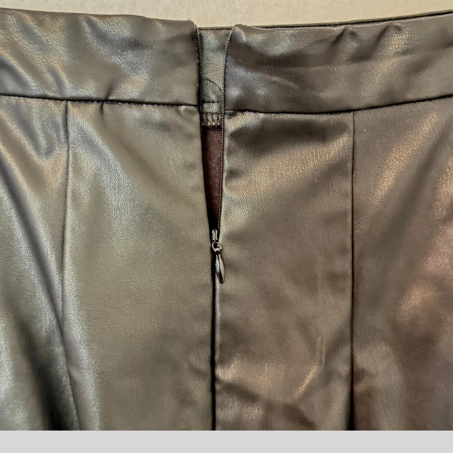 Parisian Style Faux Leather High Waist Pencil Skirt Sz XS Tulip Hem Goth Y2K Emo - Image 4