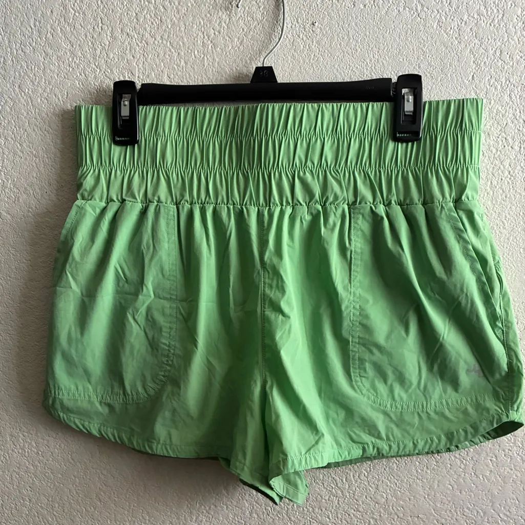 JoyLab Women's Vibrant Green Athletic Shorts M - Image 3