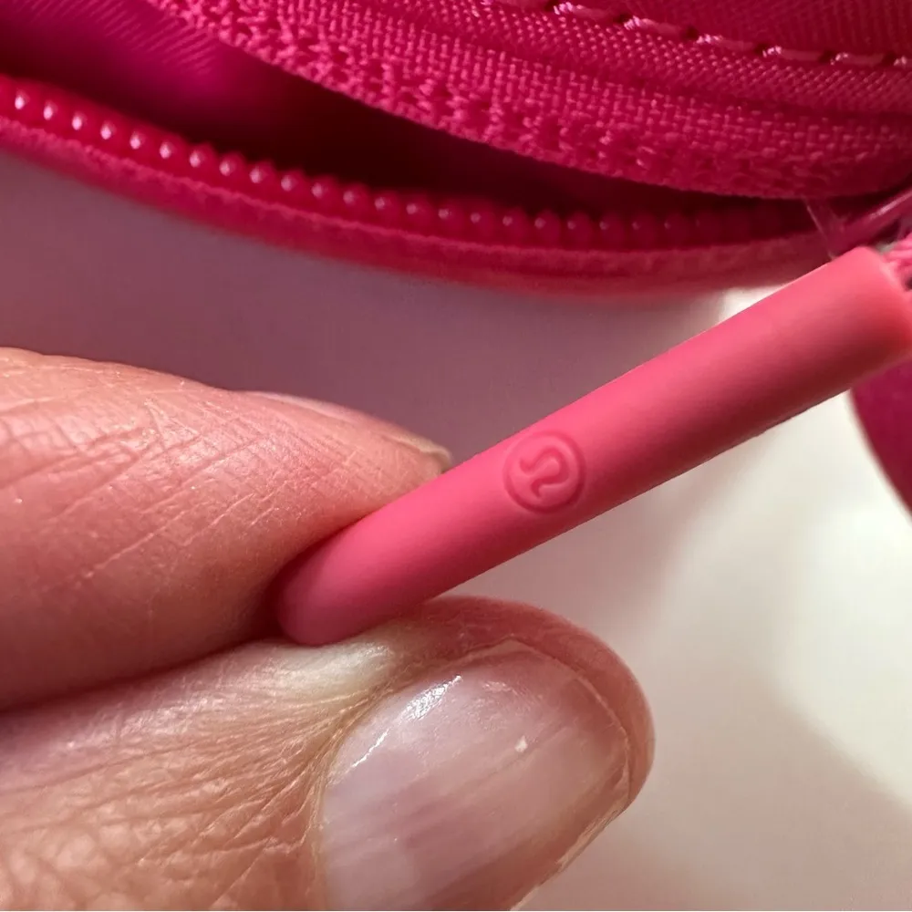Lululemon Everywhere Belt Bag 1L Lipgloss Pink Barbie Crossbody Travel Concert - Image 5