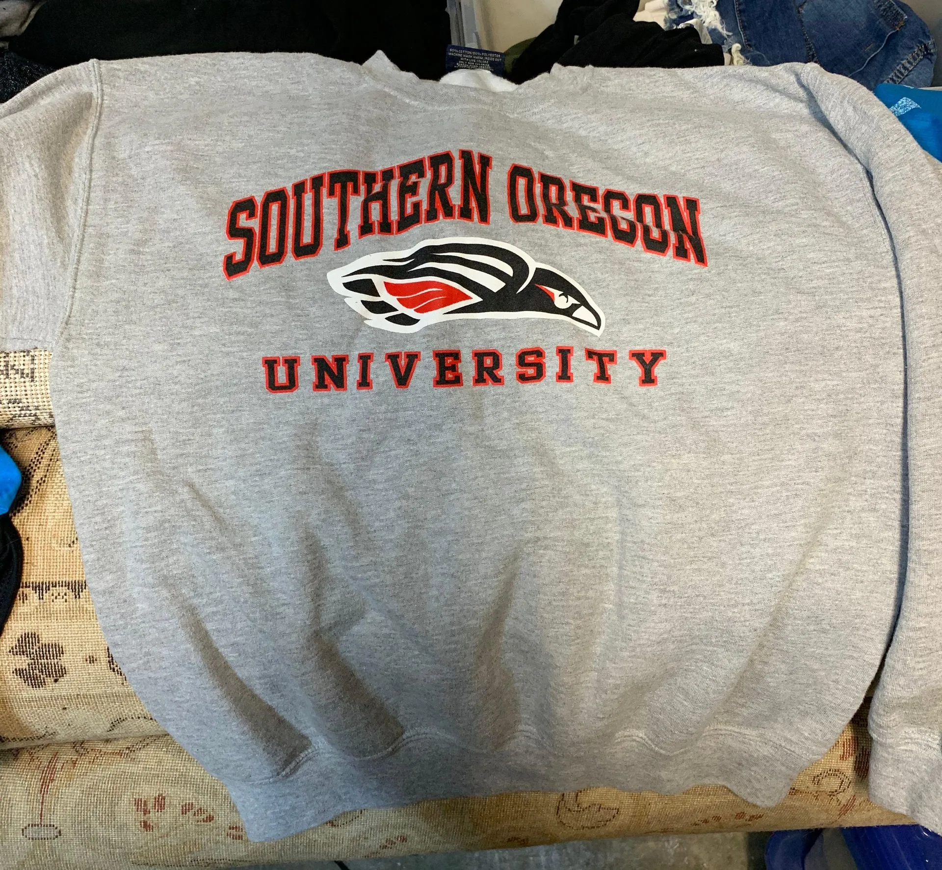 Southern Oregon University Crew Neck Size M - Image 2