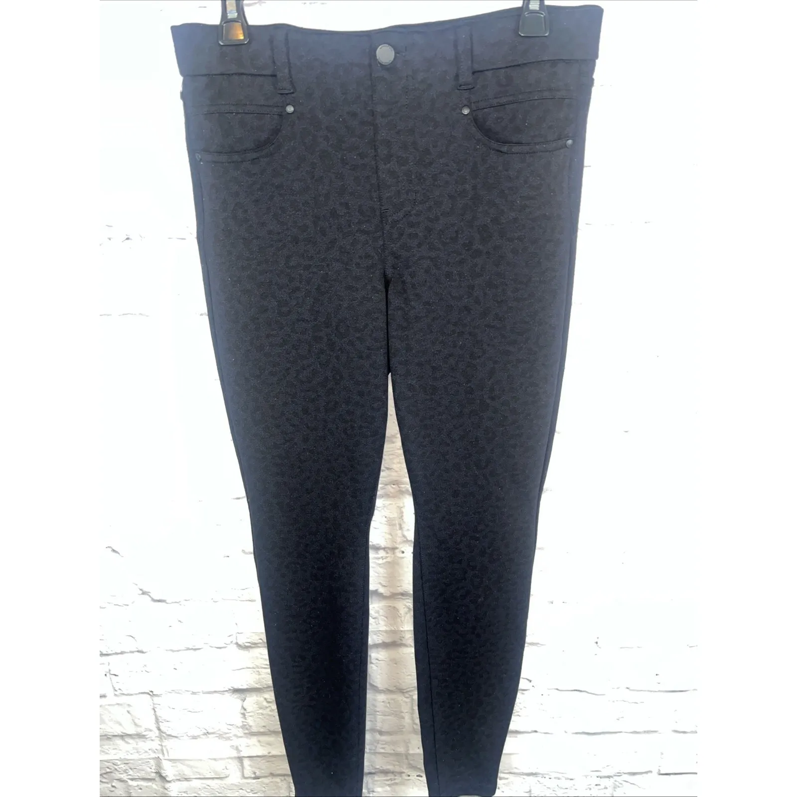 Liverpool Women's Stretchy Casual Black Cheetah Print Pull On Pants Size 10/30 - Image 3