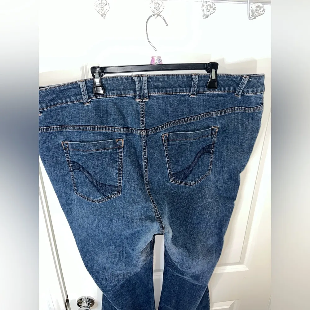 Lane Bryant Slim Boot Cut Denim Genius Fit Embroidered Jeans Sz 28 Petite - Image 9