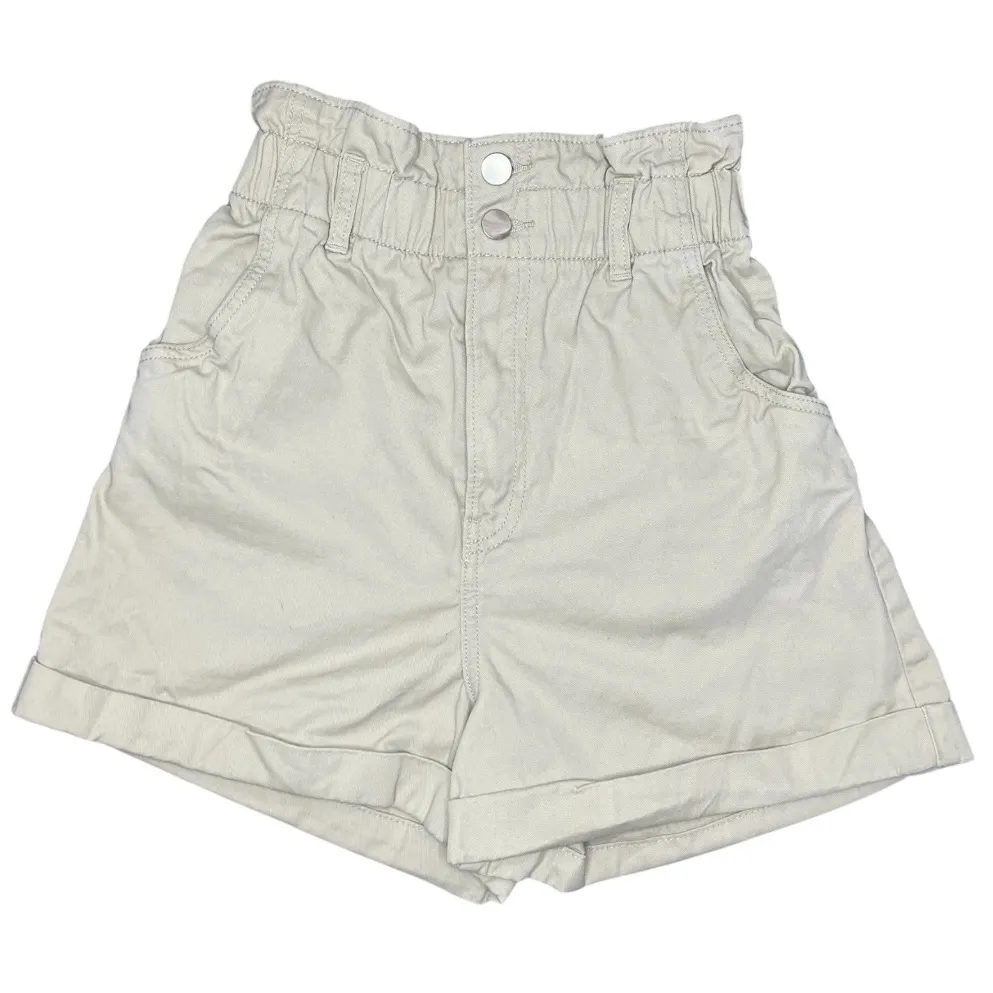 H&M Beige high rise paper bag shorts neutral  casual everyday preppy - Image 2