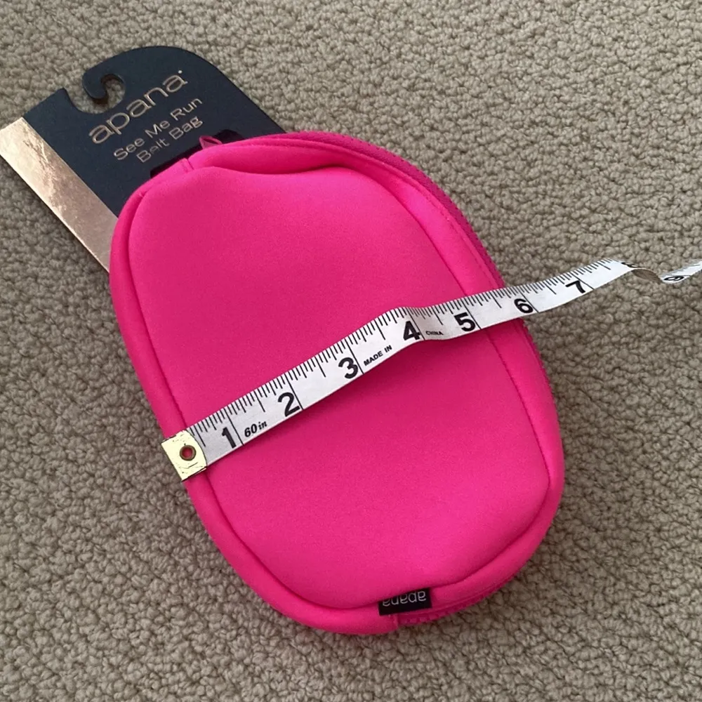 NEW Apana See Me Run Belt Bag Adjustable Zippered Hot Pink One Size O/S NWT - Image 9