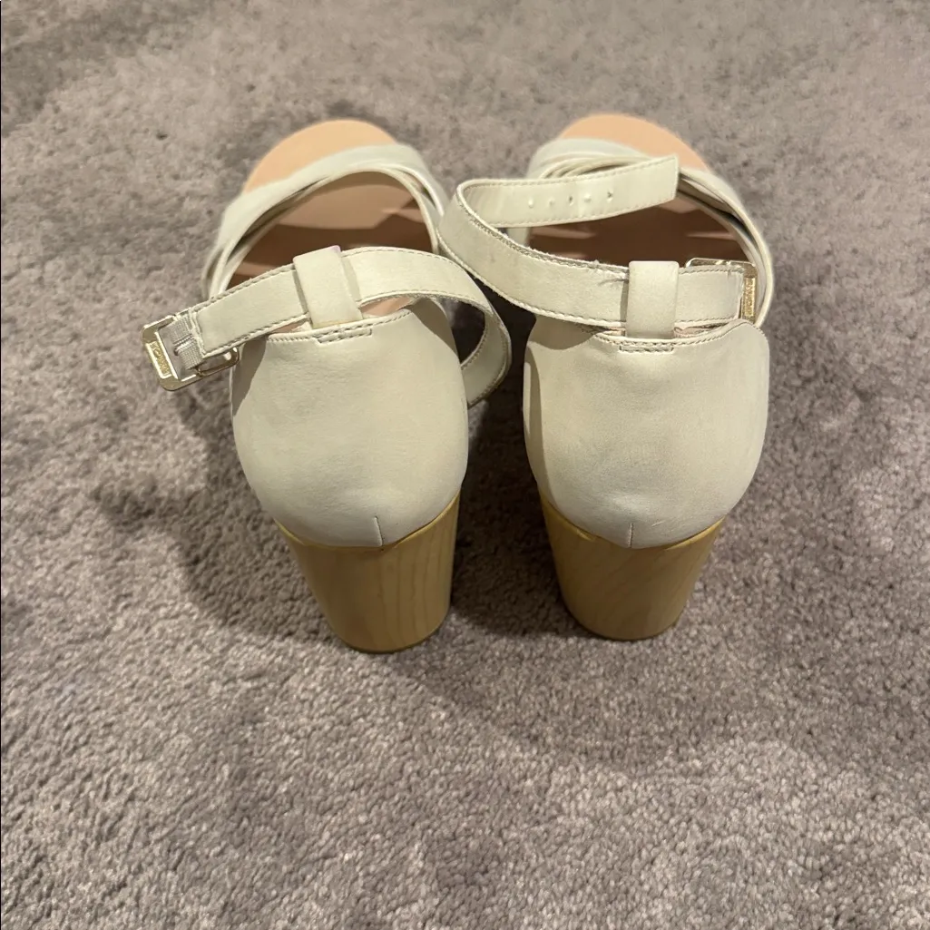 Dr. Scholl's Off White Blissful Heeled Sandals SIZE 10 - Image 3