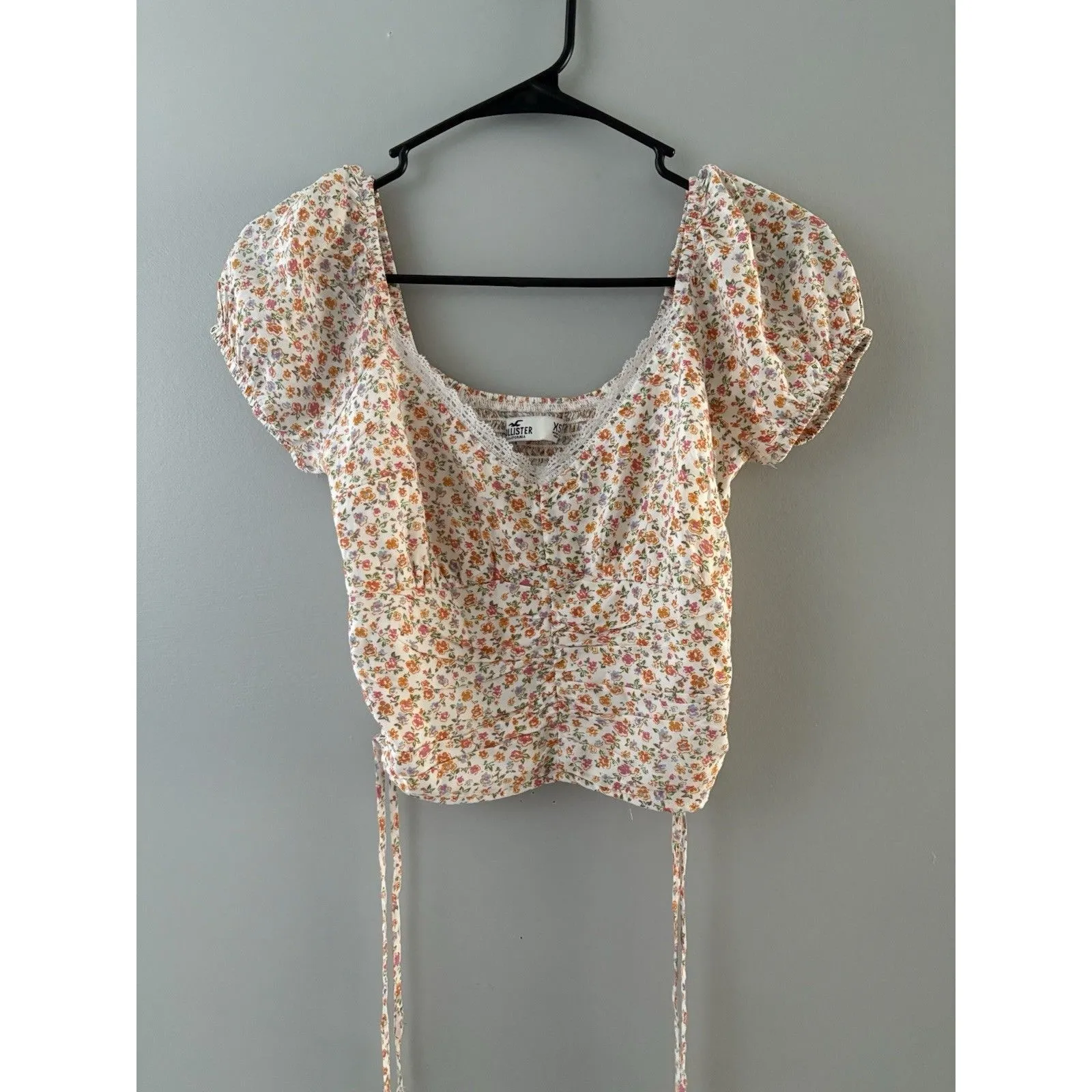 Hollister Y2K White Floral Milkmaid Babydoll Crop Top Size XS Coquette Ruching - Image 14