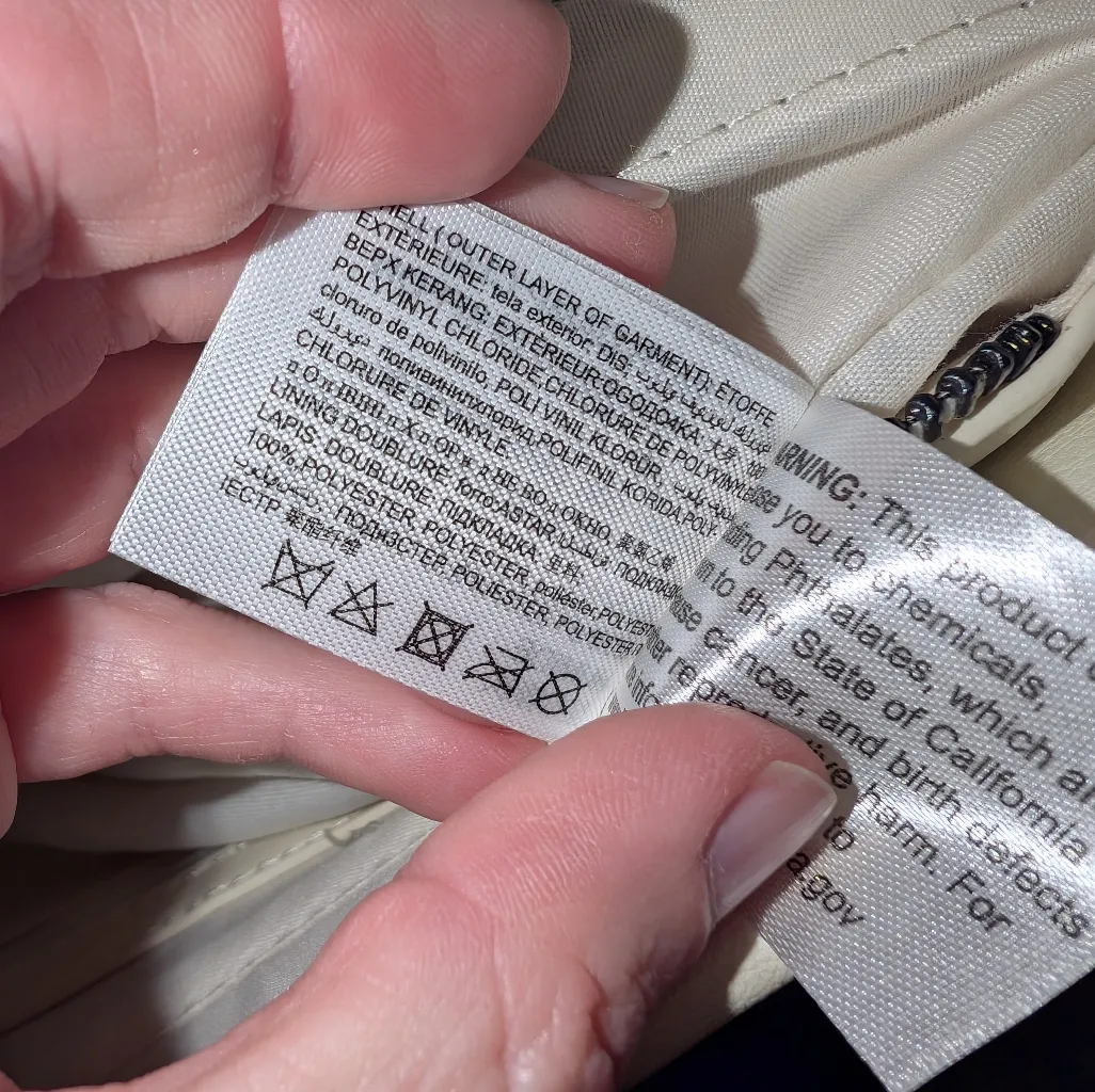 NWTS Valentino Orlandi Vegan Leather Quilted 2 Way Large Tote Set Cream/White White - Image 5