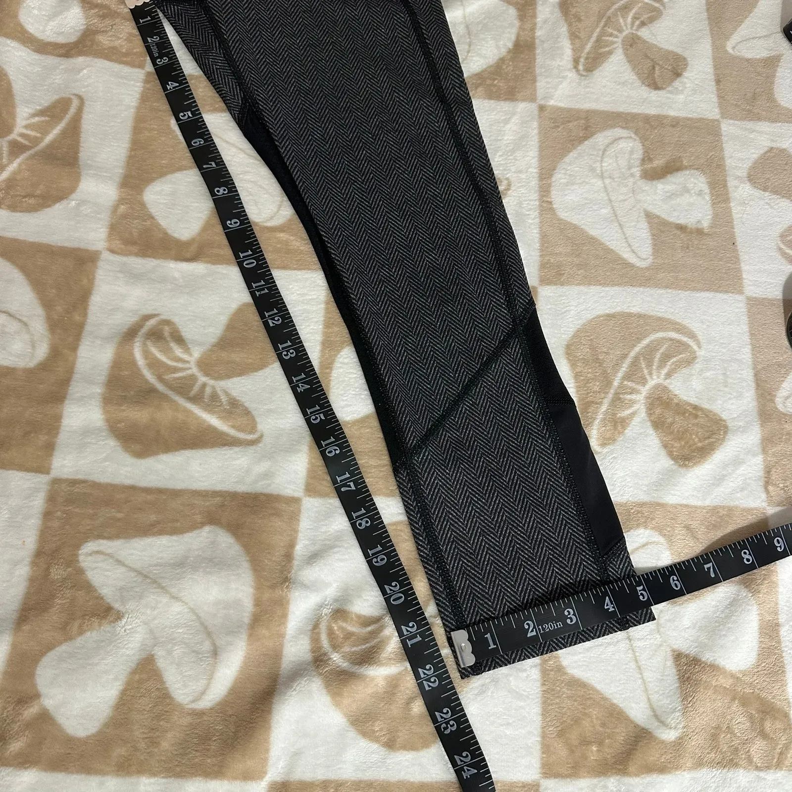 Lululemon |‎ Pace Rival Crop Herringbone Black Heathered 22" | Women's 6 - Image 10