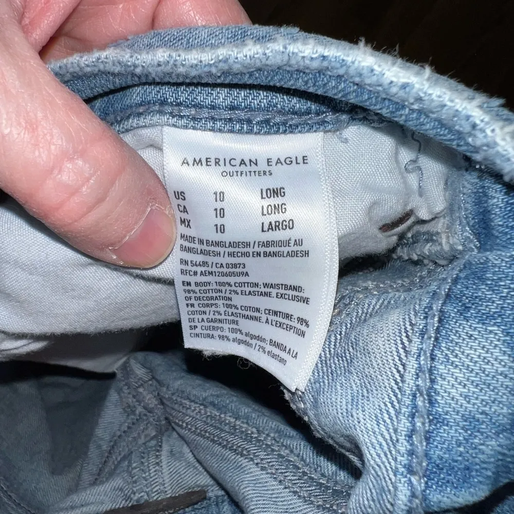 Funky American Eagle 90s Boyfriend Ripped Jeans! - Image 7