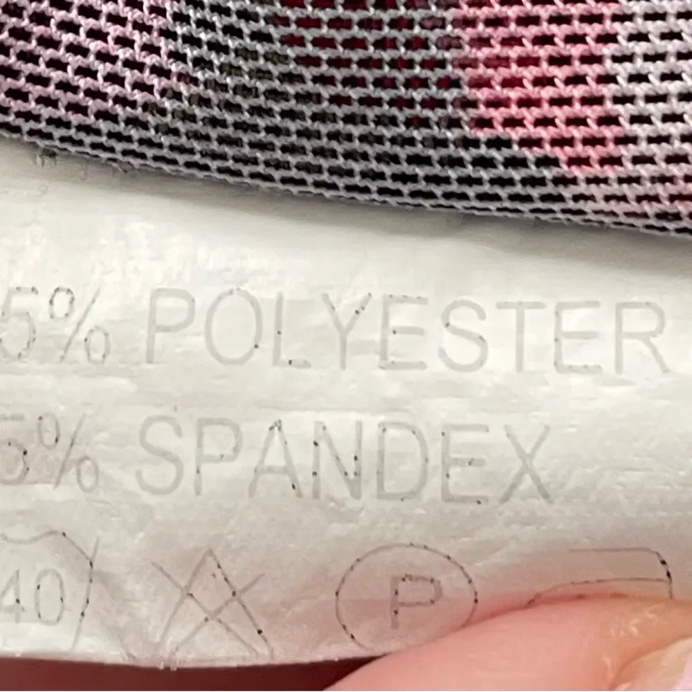 Floral black sheer pink lace trim spaghetti straps crop top, size S bohemian - Image 4