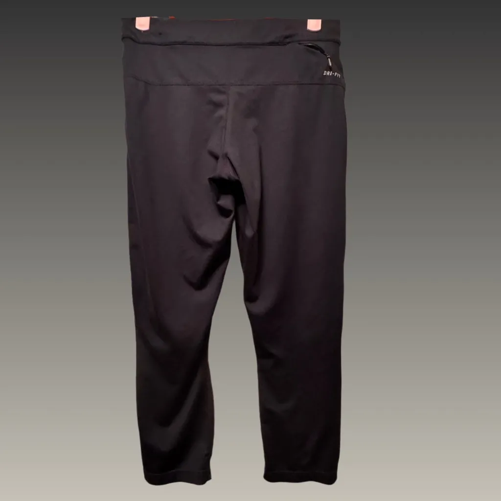 Nike STAY WARM Relay Run/Yoga Capris-Black  - Medium - Image 2