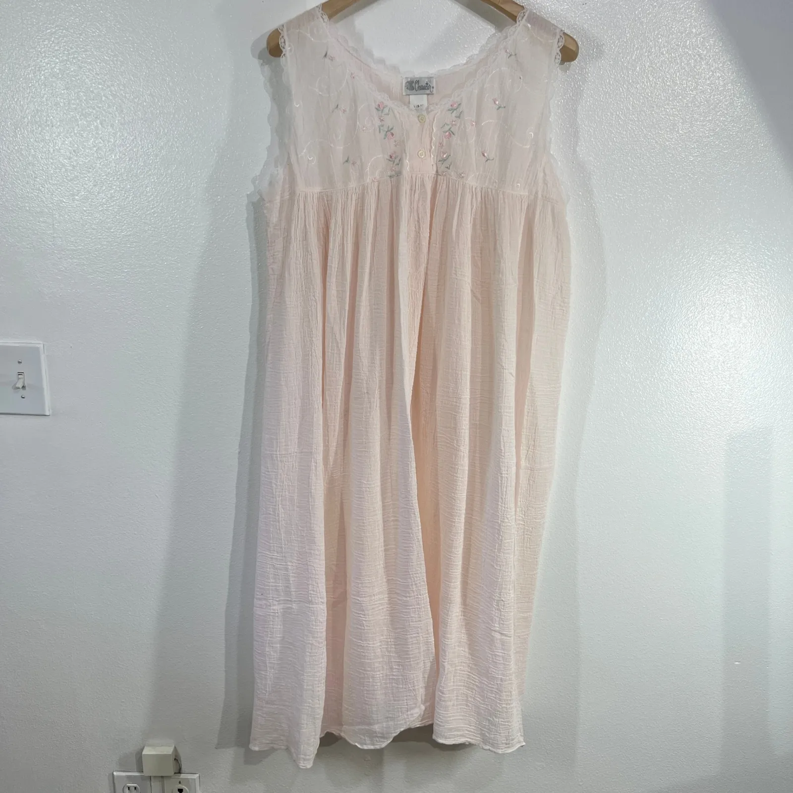 Vintage. Character Vintage Nightgown Small Embroidered Cotton Sleeveless Lace‎ Pink - Image 2