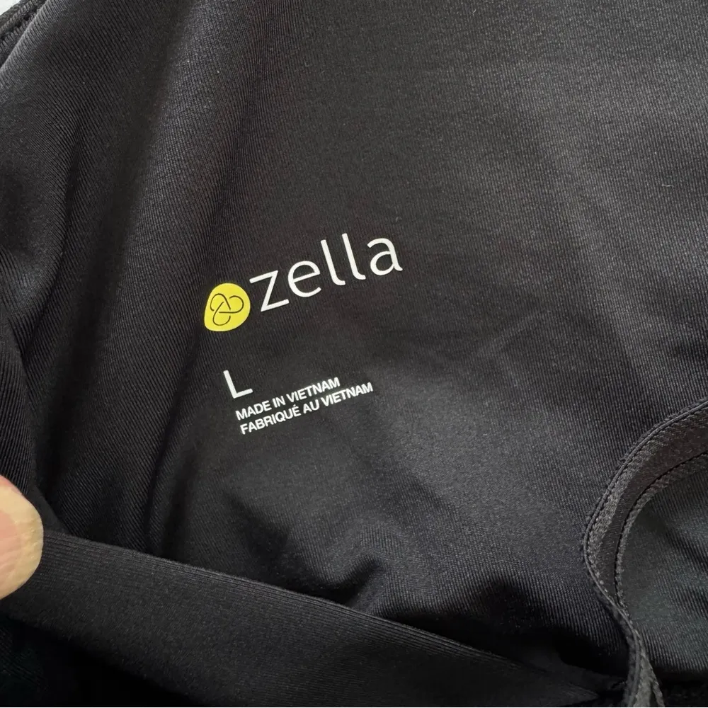 NWT ZELLA Yoga Black Athletic Padded Tank Top Bringing Strappy Back Black Size L - Image 7