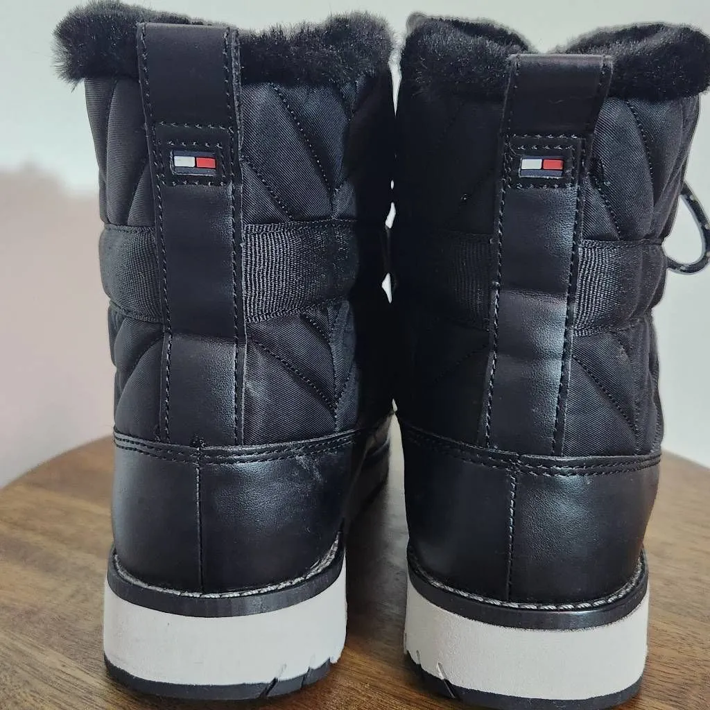 Tommy Hilfiger Black Lace-Up Winter Boots with Faux Fur Lining Size 7 - Image 6