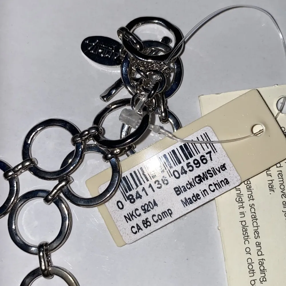 Amrita Singh black and grey floral stones with silver chain necklace. NWT. - Image 11