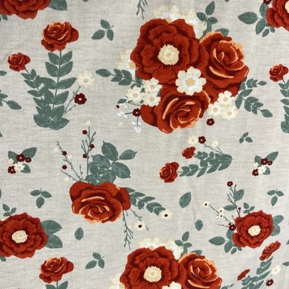 Women's Lularoe Carly Hi-Low Flowy Tan Dress w/ Red Roses Size Med GUC #4408 - Image 2