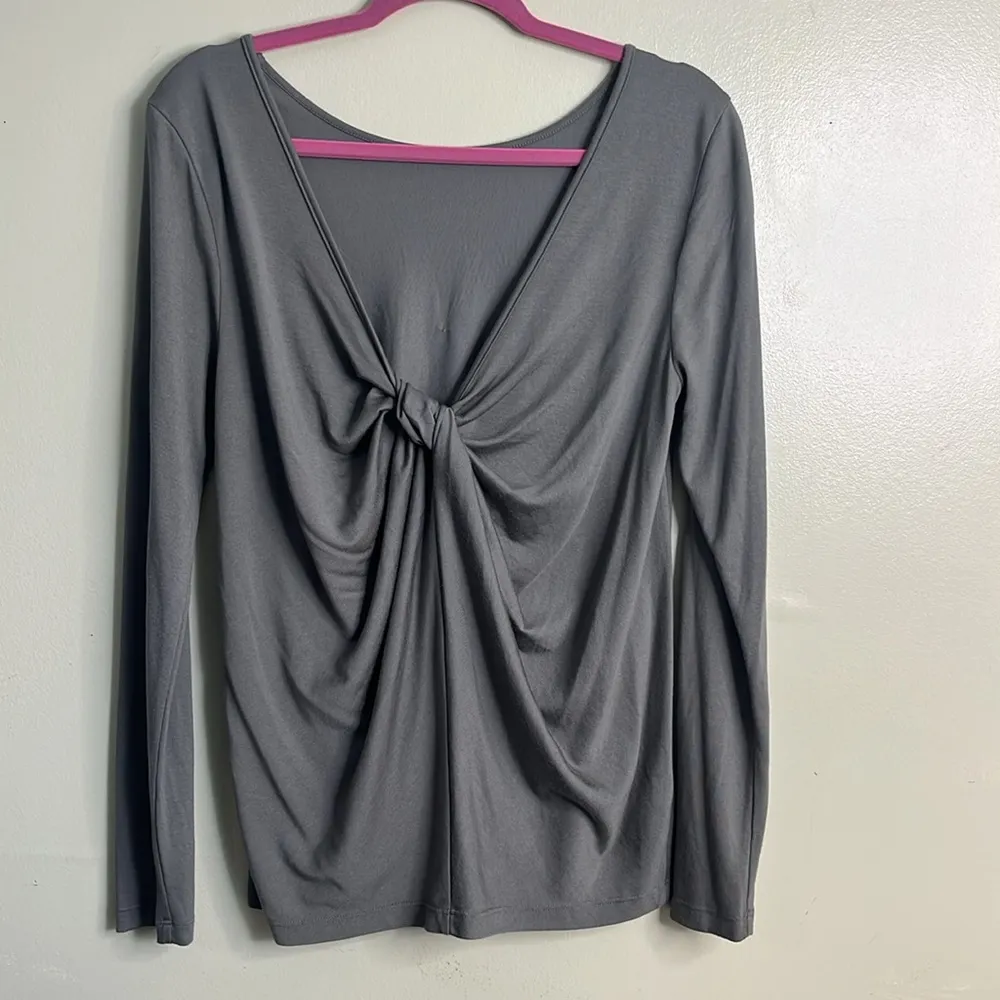 Athleta waterfall front long sleeve olive green top, size medium - Image 4