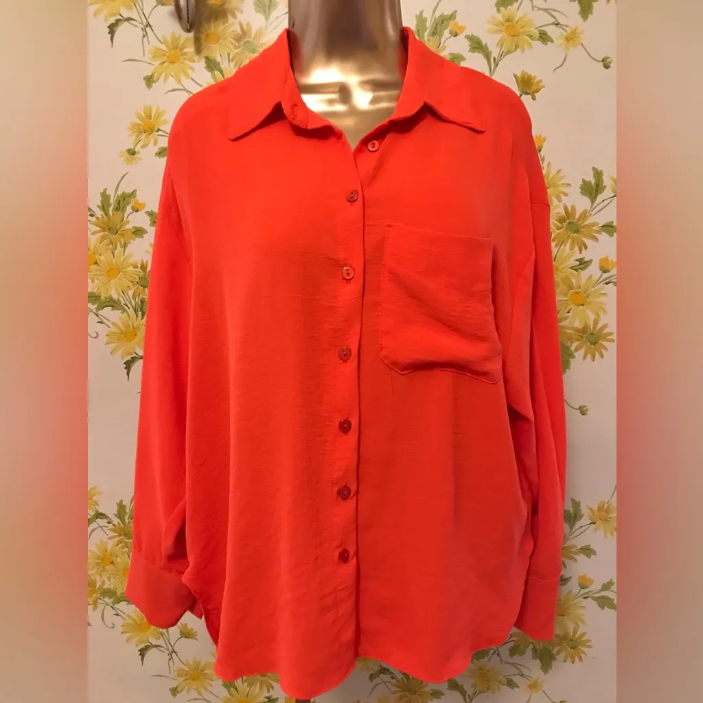 NWOT Two piece blouse and short set size M Size M - Image 4