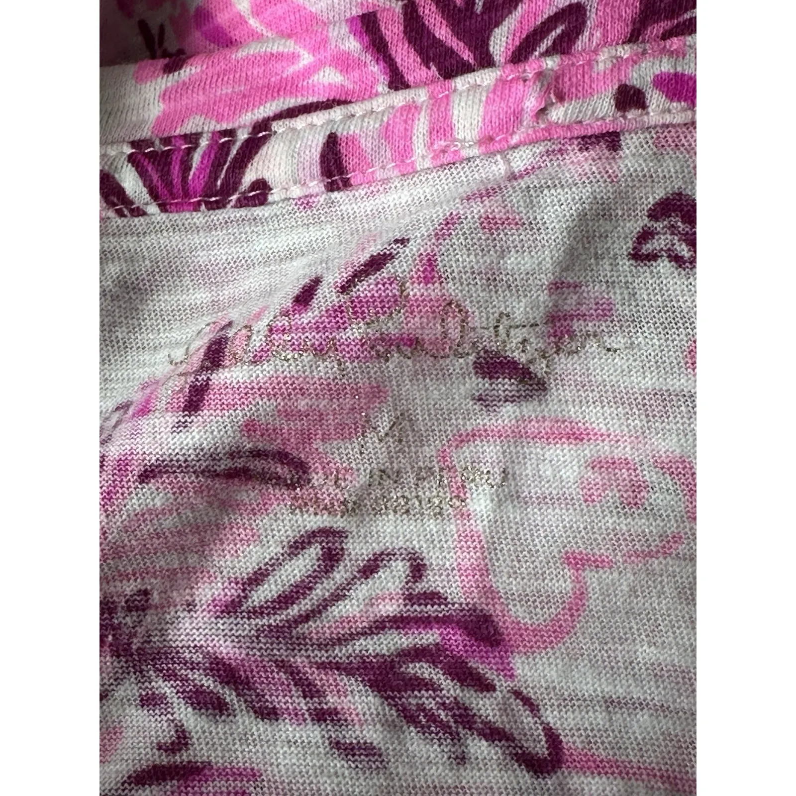 Lilly Pulitzer V Neck Knit Top Womens Medium Pink Heart Floral Valentine Resort - Image 4