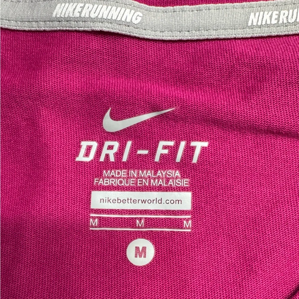 Nike Dri fit Run Women’s Medium V-neck Athletic Short Sleeve T-shirt - Image 4