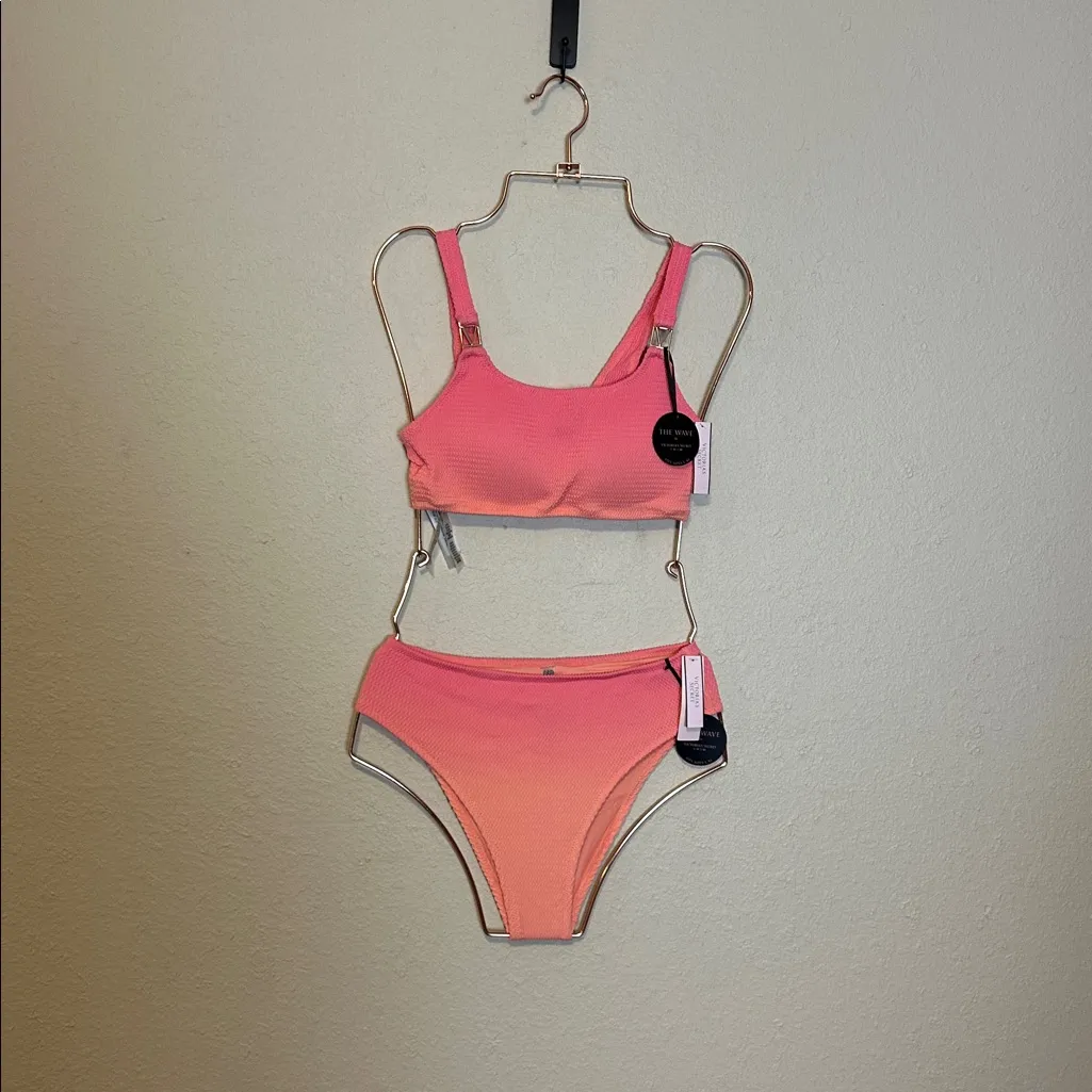 Victoria’s Secret The Wave‎ Scoop Swim Top and High Waist Cheeky Bottoms - Image 3