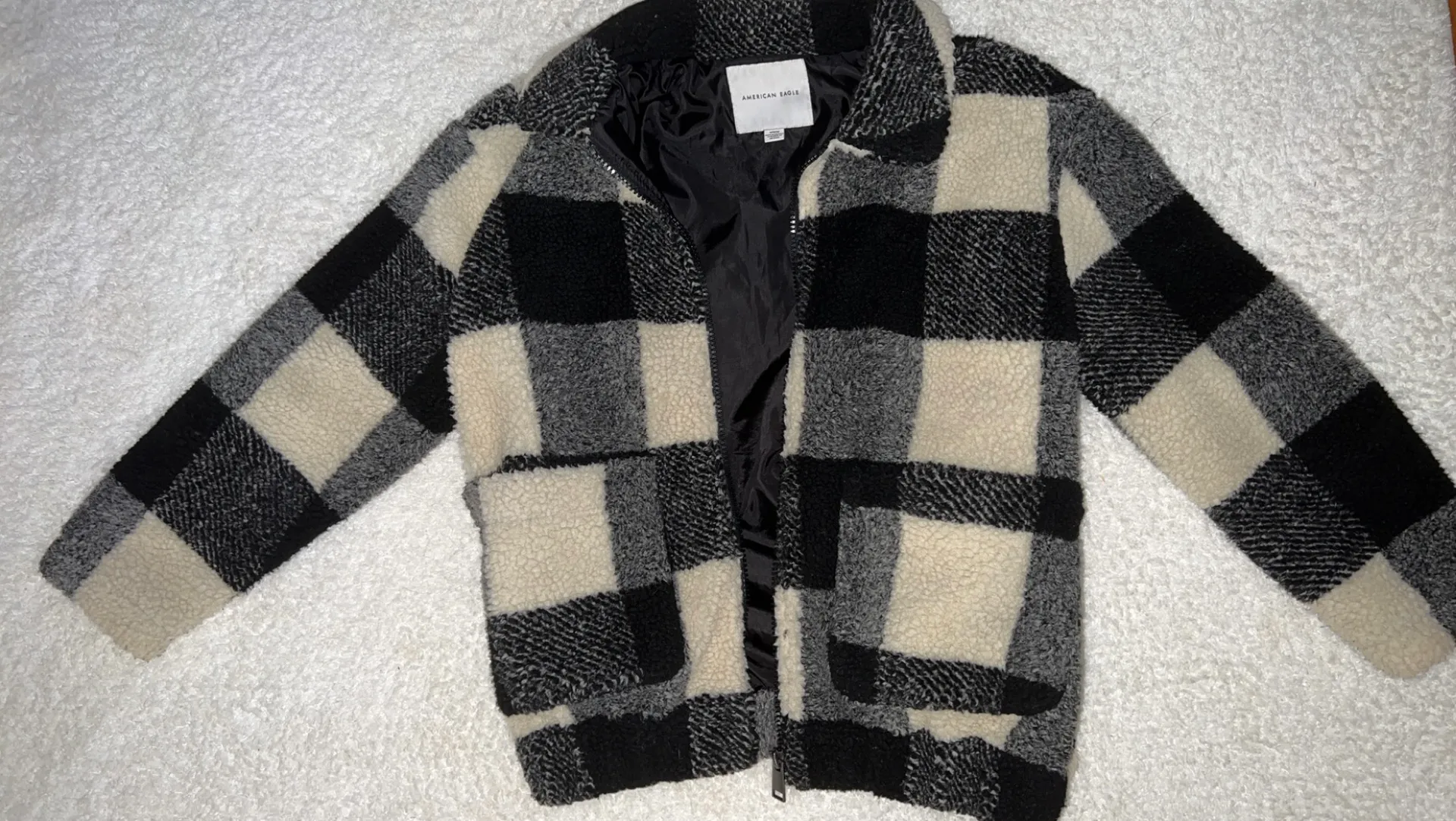 American Eagle Sherpa Jacket - Image 4