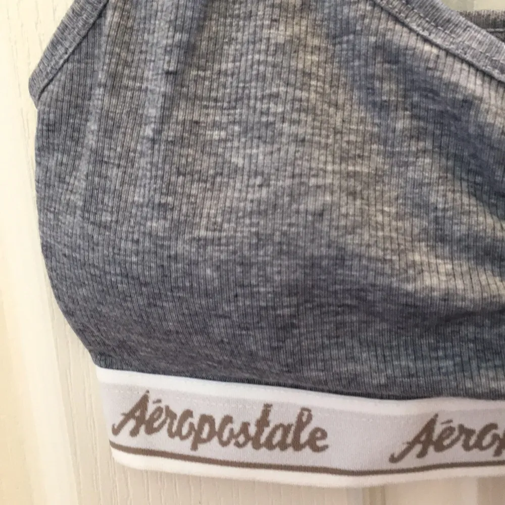 FINAL MARKDOWN Ladies Aeropostale sports bra large NWT - Image 2