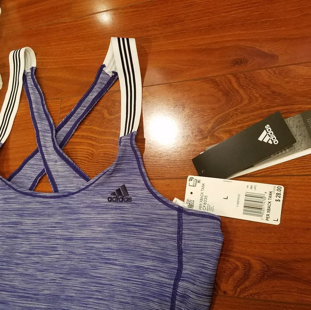Adidas Cross back Workout Top Size Large - Image 5
