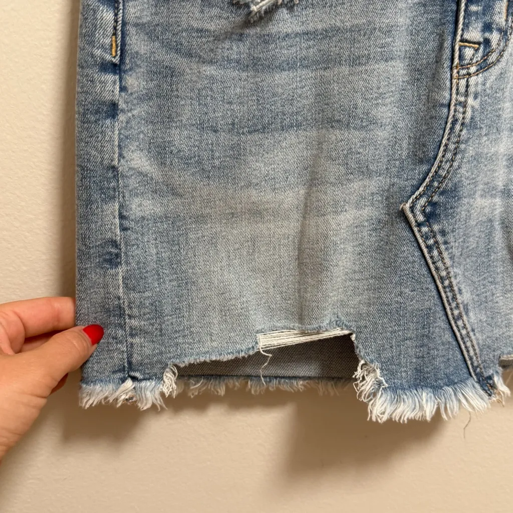 American Eagle high rise light wash distressed stretch denim mini skirt 2 NWT - Image 4