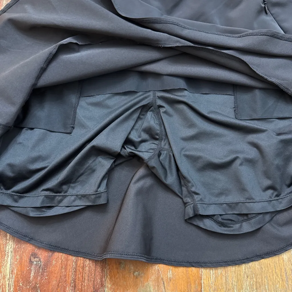 Women's Tail Black Skort with Ruffle Bottom Size 10 - Image 4
